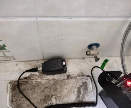 察哈尔右翼前屋顶漏水维修公司分享下卫生间漏水的危害及解决方法